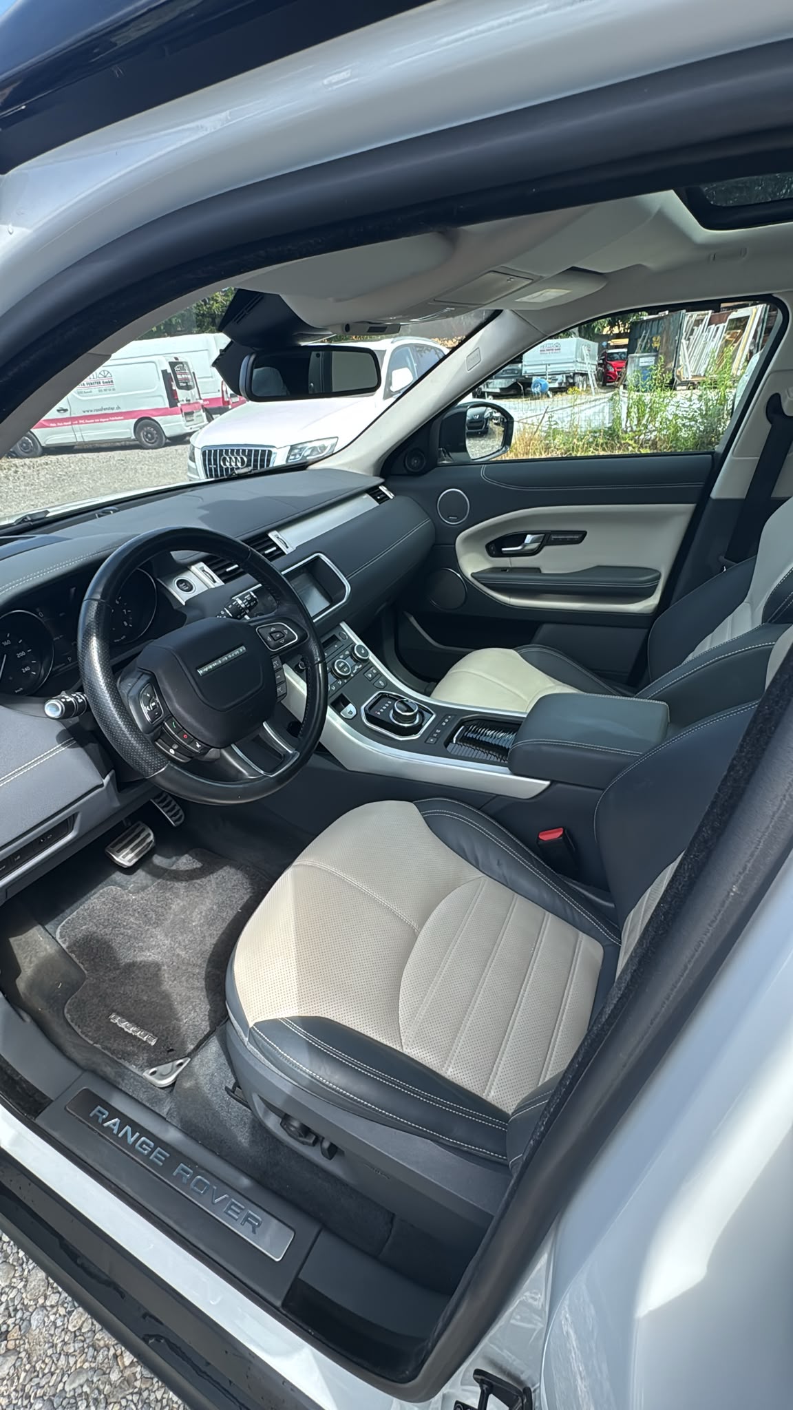 LAND ROVER Range Rover Evoque 2.0 Si4 HSE AT9-image-9