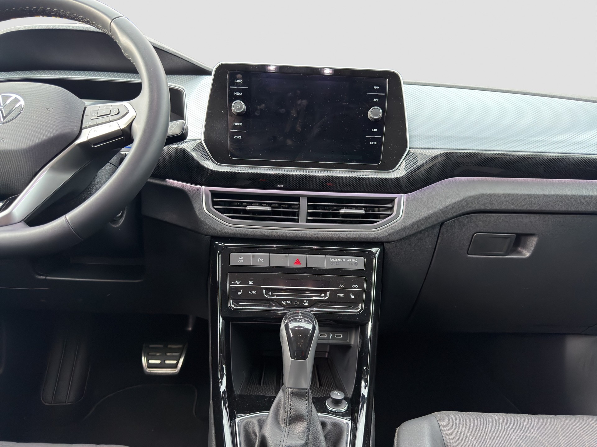 VW T-Cross 1.0 TSI EVO Life DSG-image-11