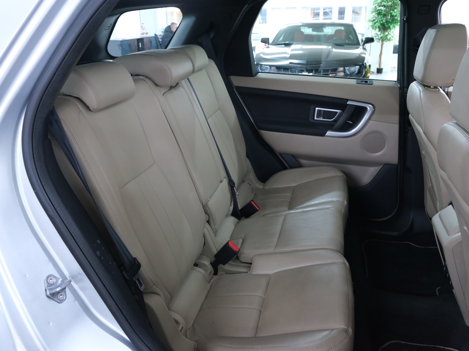 LAND ROVER Discovery Sport 2.0 SD4 SE AT9 *Head up Display* Surround View* *Fahrassistenzpaket*-image-23