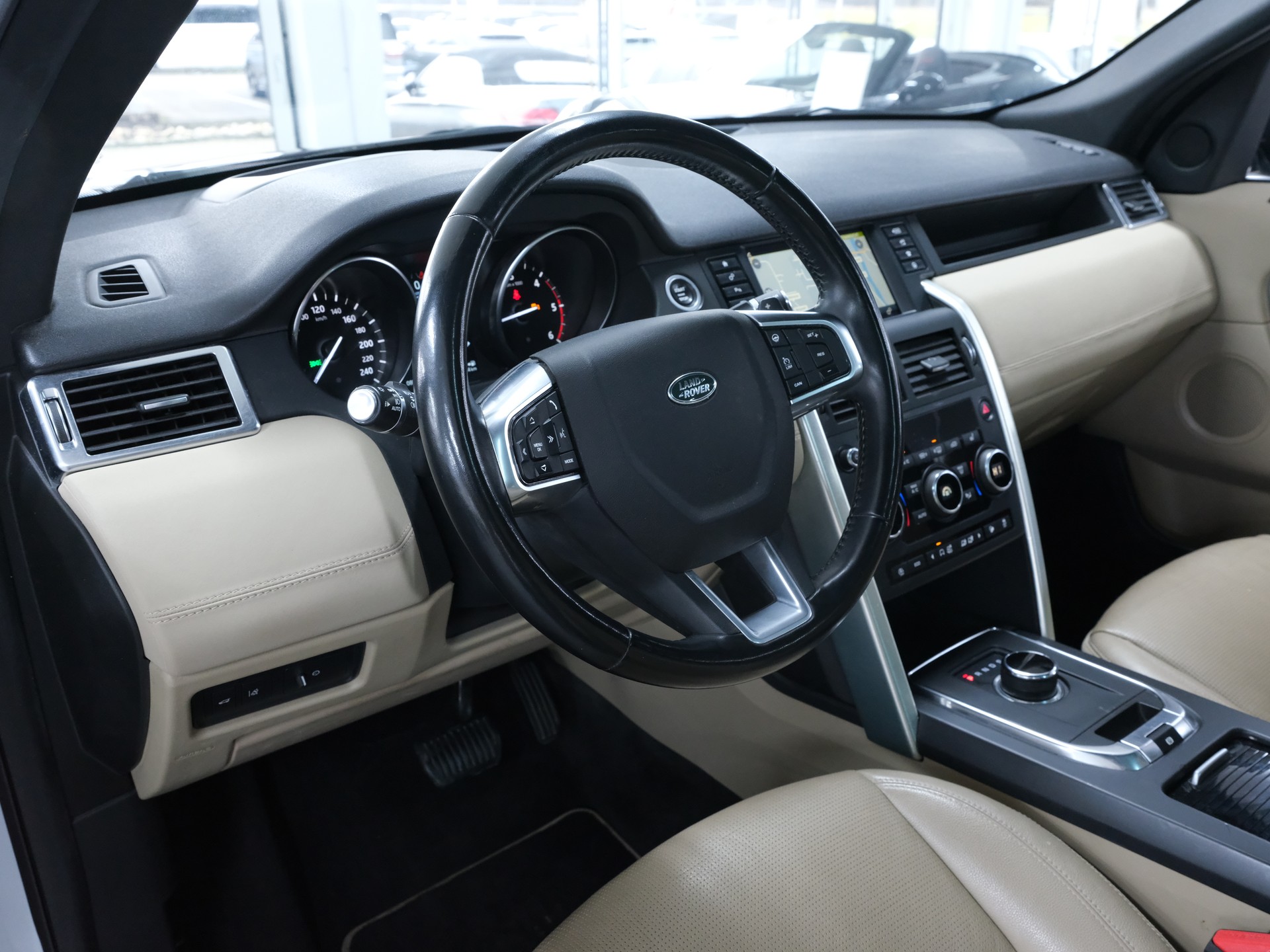 LAND ROVER Discovery Sport 2.0 SD4 SE AT9 *Head up Display* Surround View* *Fahrassistenzpaket*-image-16
