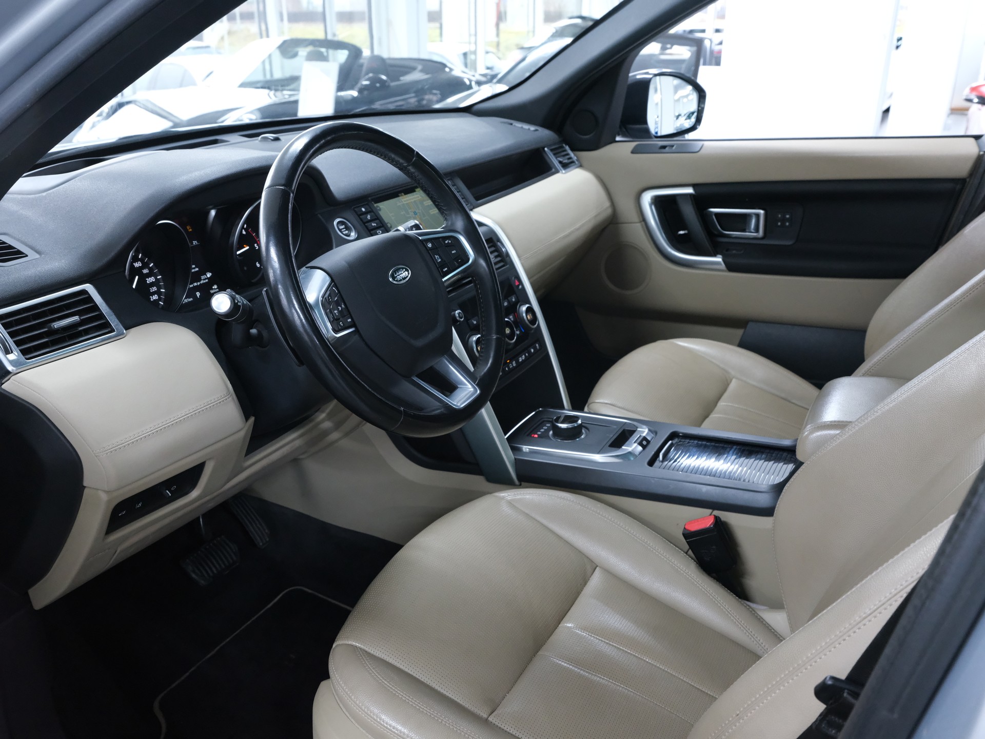 LAND ROVER Discovery Sport 2.0 SD4 SE AT9 *Head up Display* Surround View* *Fahrassistenzpaket*-image-18