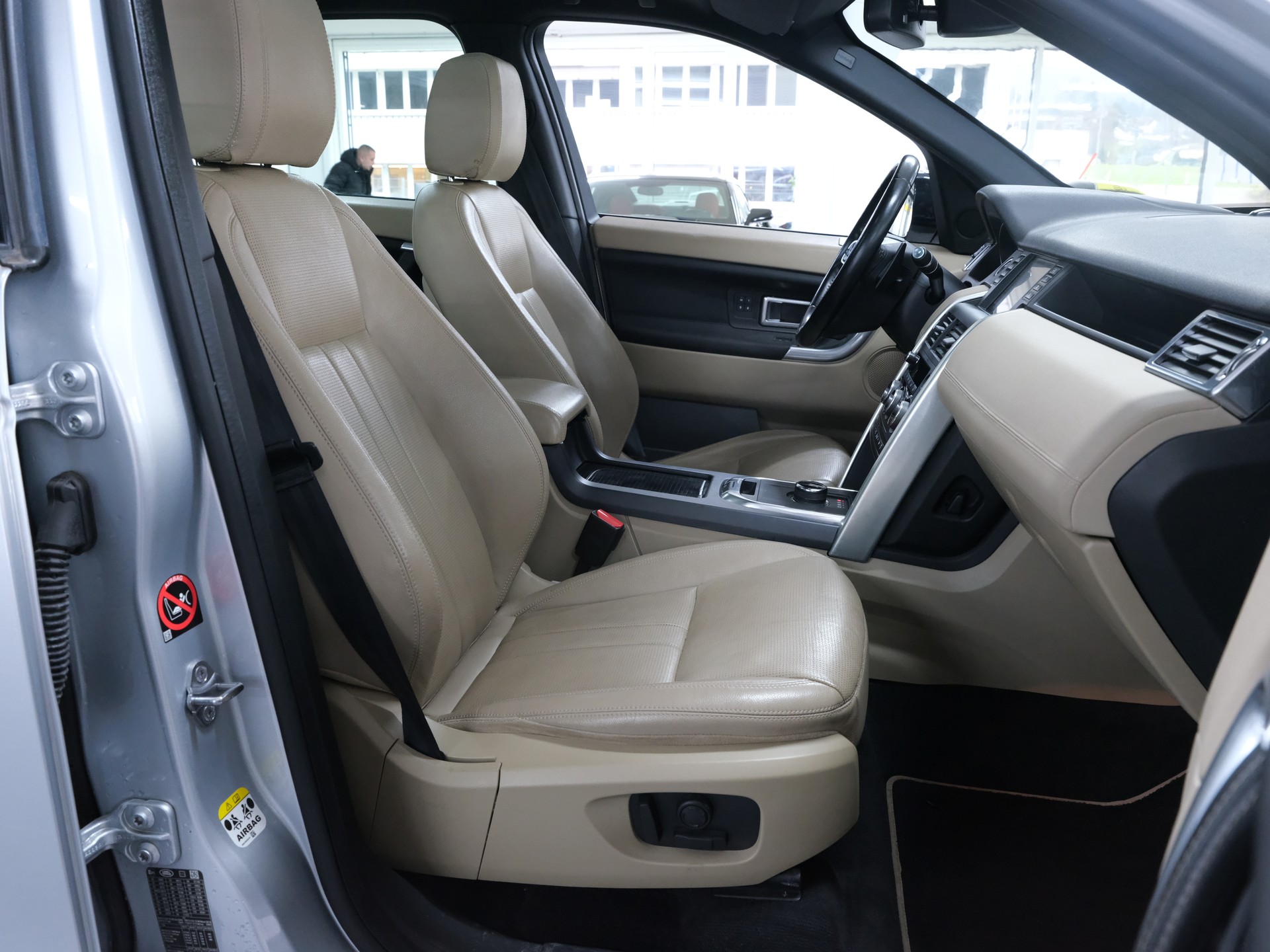 LAND ROVER Discovery Sport 2.0 SD4 SE AT9 *Head up Display* Surround View* *Fahrassistenzpaket*-image-26