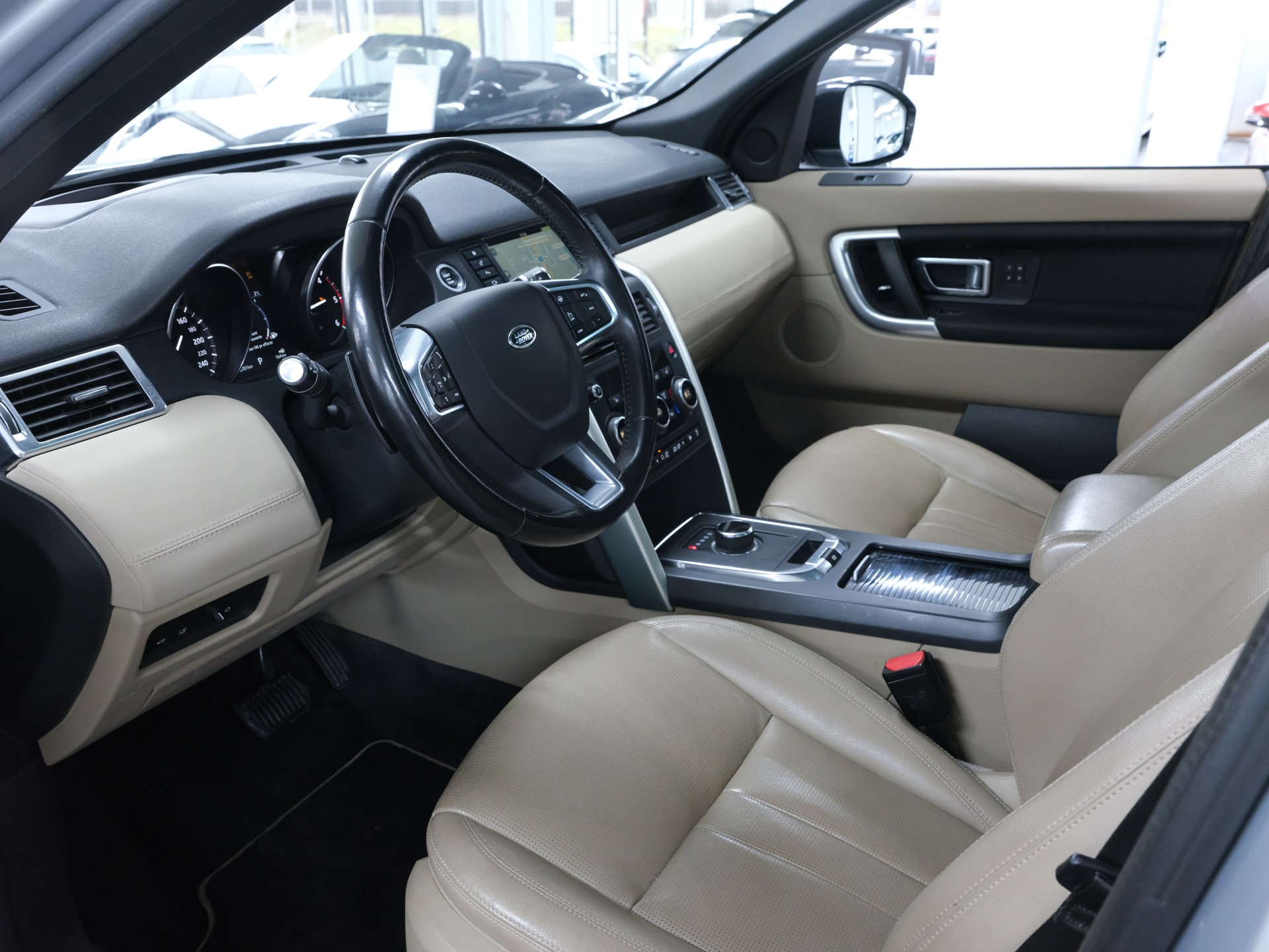 LAND ROVER Discovery Sport 2.0 SD4 SE AT9 *Head up Display* Surround View* *Fahrassistenzpaket*-image-19