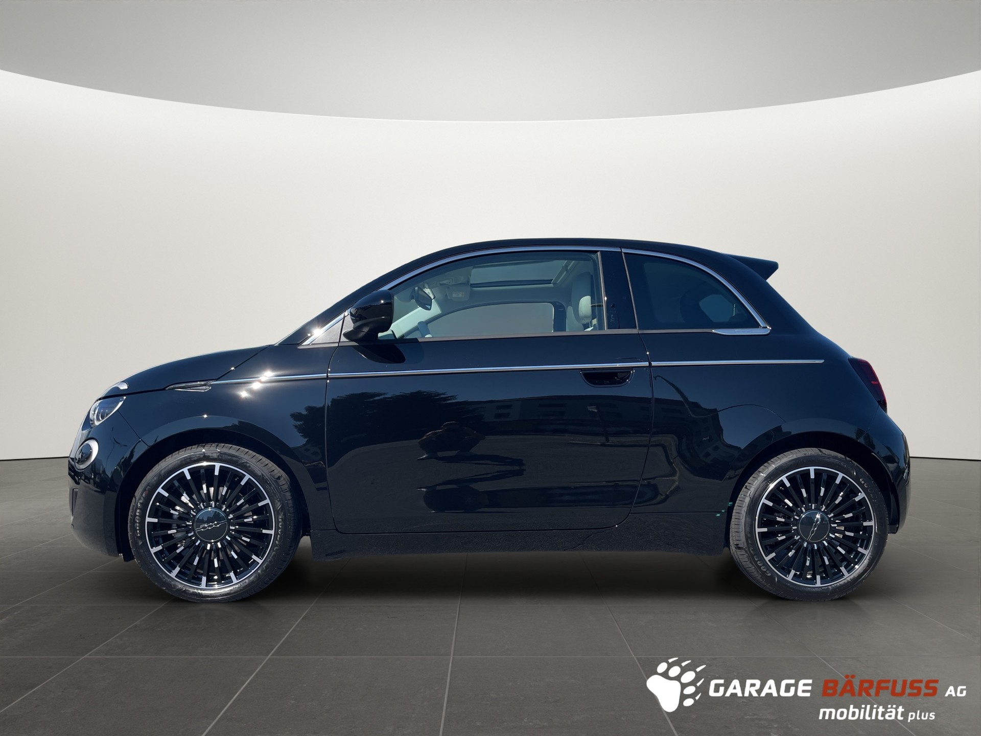 FIAT 500 1.0 Hybrid La Prima-showroom-element-1