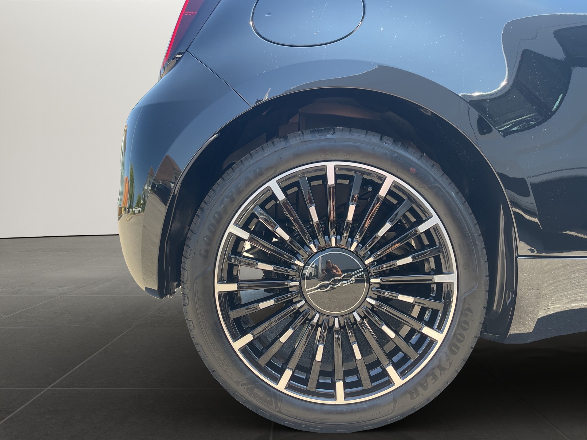 FIAT 500 1.0 Hybrid La Prima-image-18