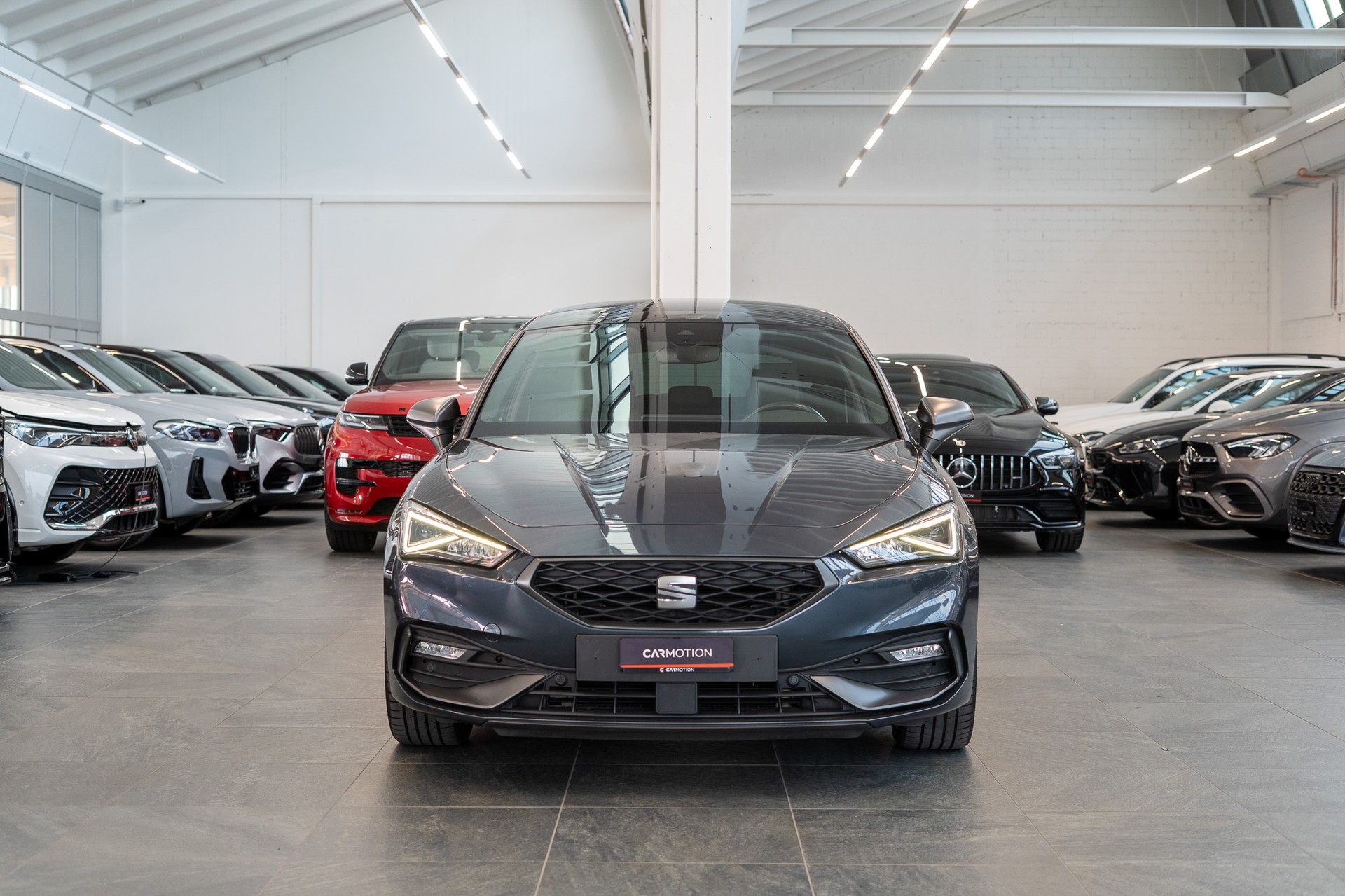 SEAT Leon 2.0 TSI FR DSG / Panorama-Glasdach / el.Sitze / Rückfahrkamera-showroom-element-1