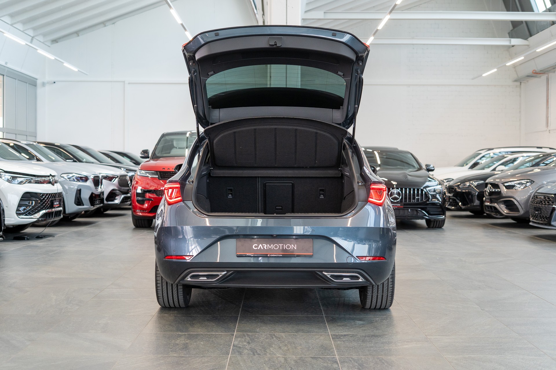 SEAT Leon 2.0 TSI FR DSG / Panorama-Glasdach / el.Sitze / Rückfahrkamera-image-6