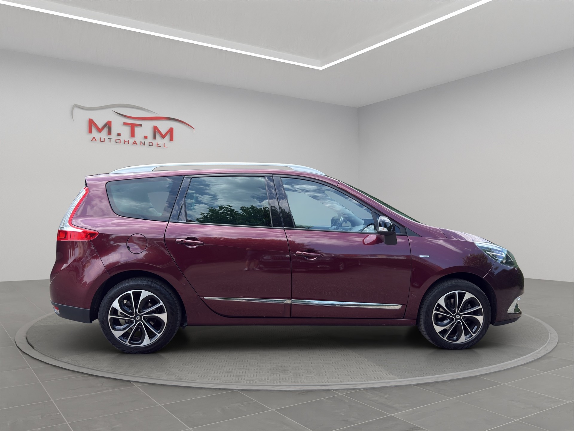 RENAULT Grand Scénic 1.6 dCi Bose-image-11