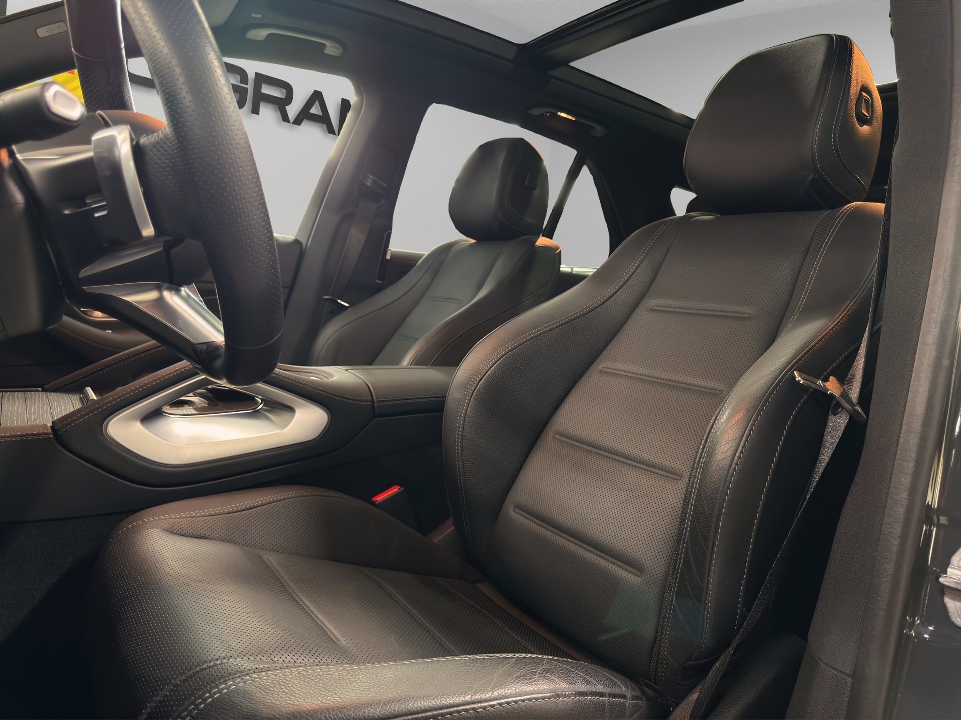 MERCEDES-BENZ GLE 450 4Matic 9G-Tronic-image-12