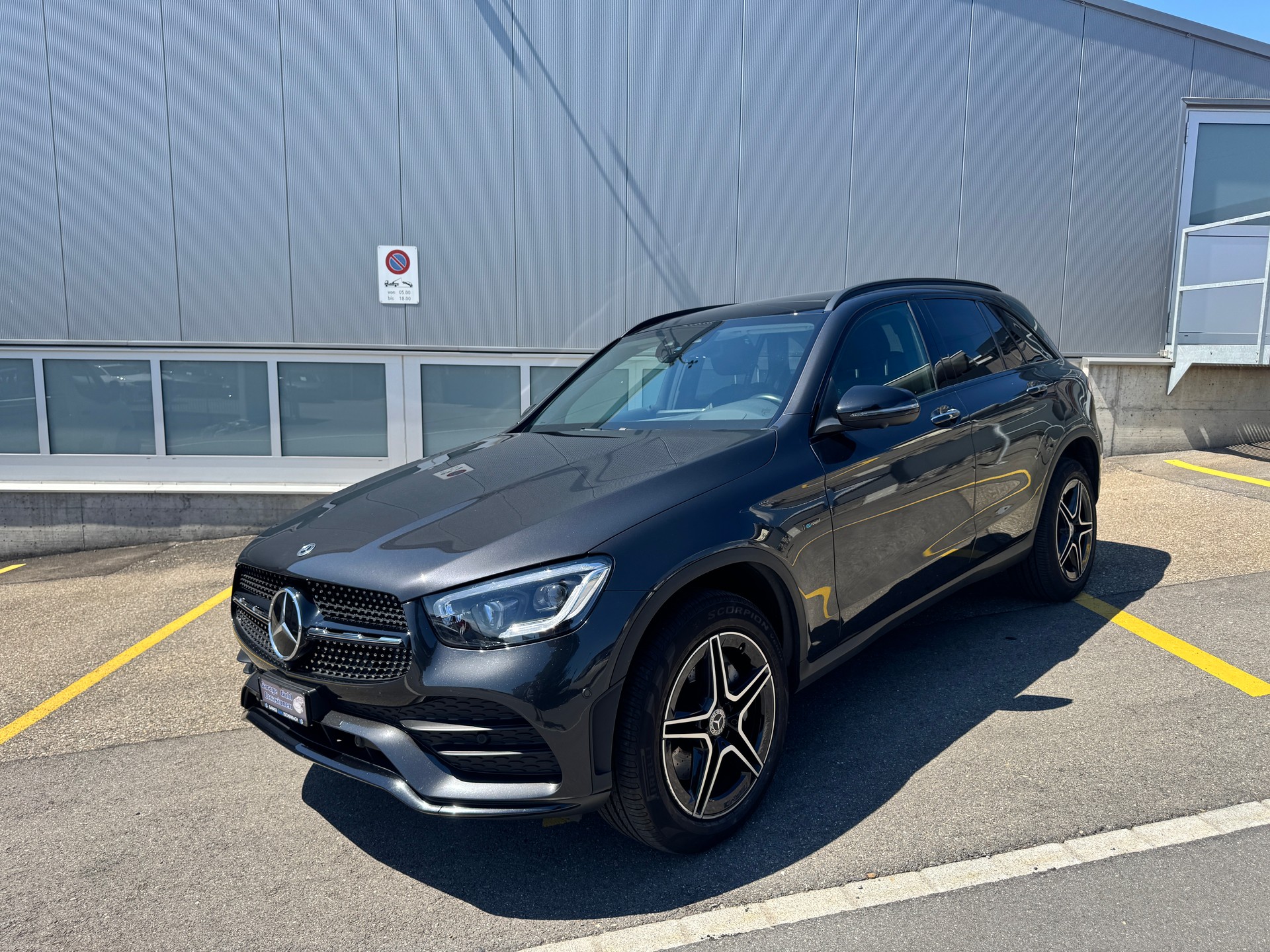 MERCEDES-BENZ GLC 300 e AMG Line 4Matic 9G-Tronic