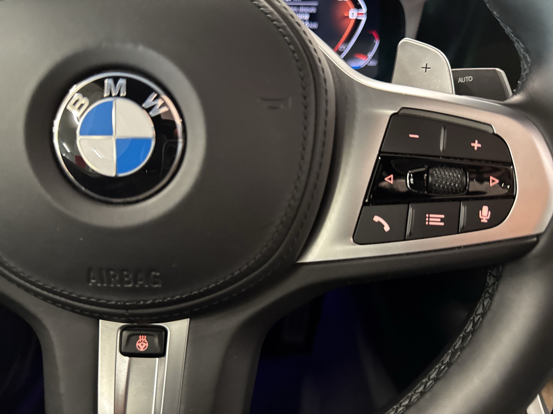 BMW M440i xDrive 48V Coupé Steptronic-image-15