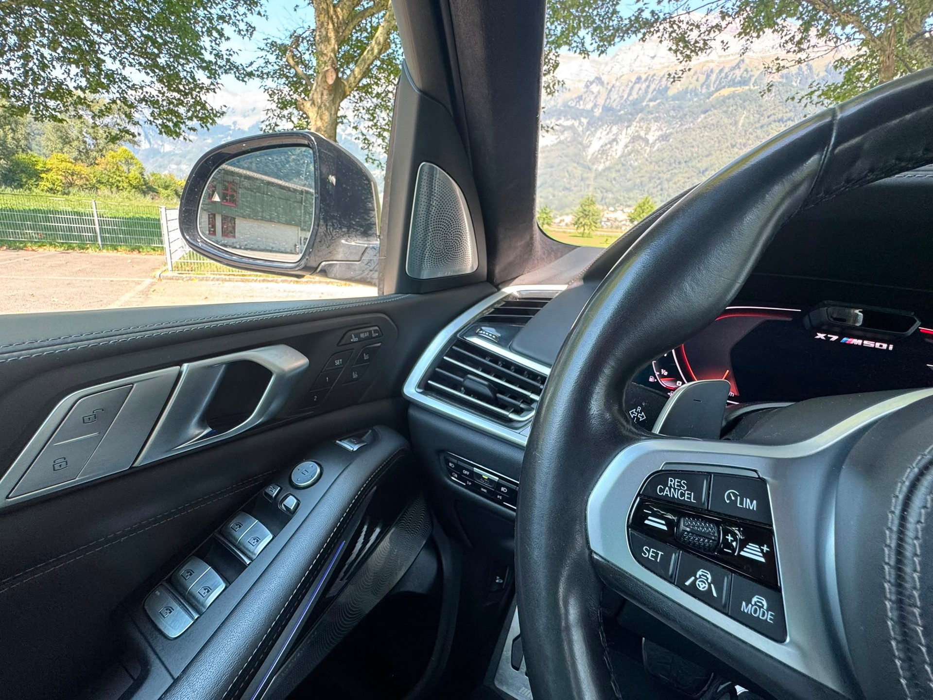 BMW X7 xDrive M50i Steptronic-image-21