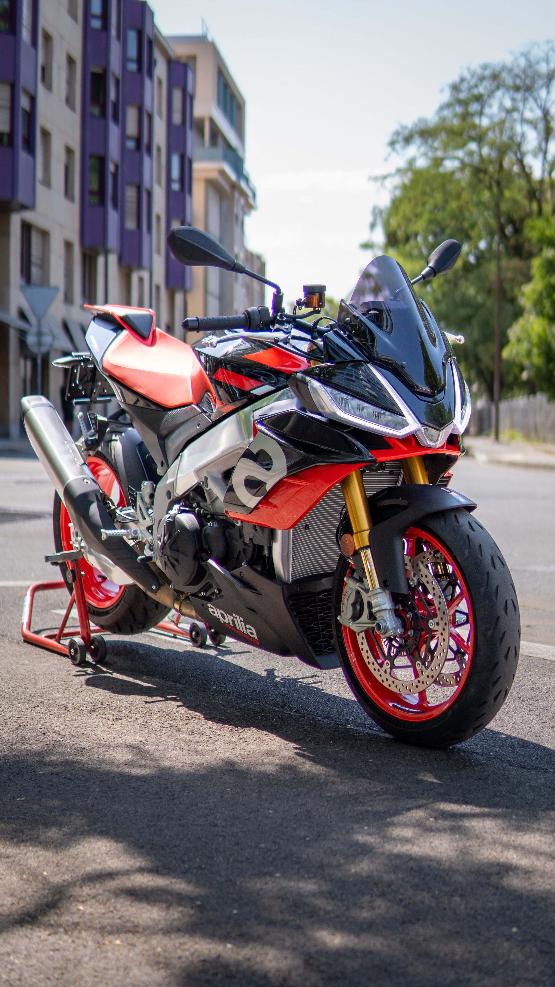 APRILIA Tuono V4 1100 Factory-image-8