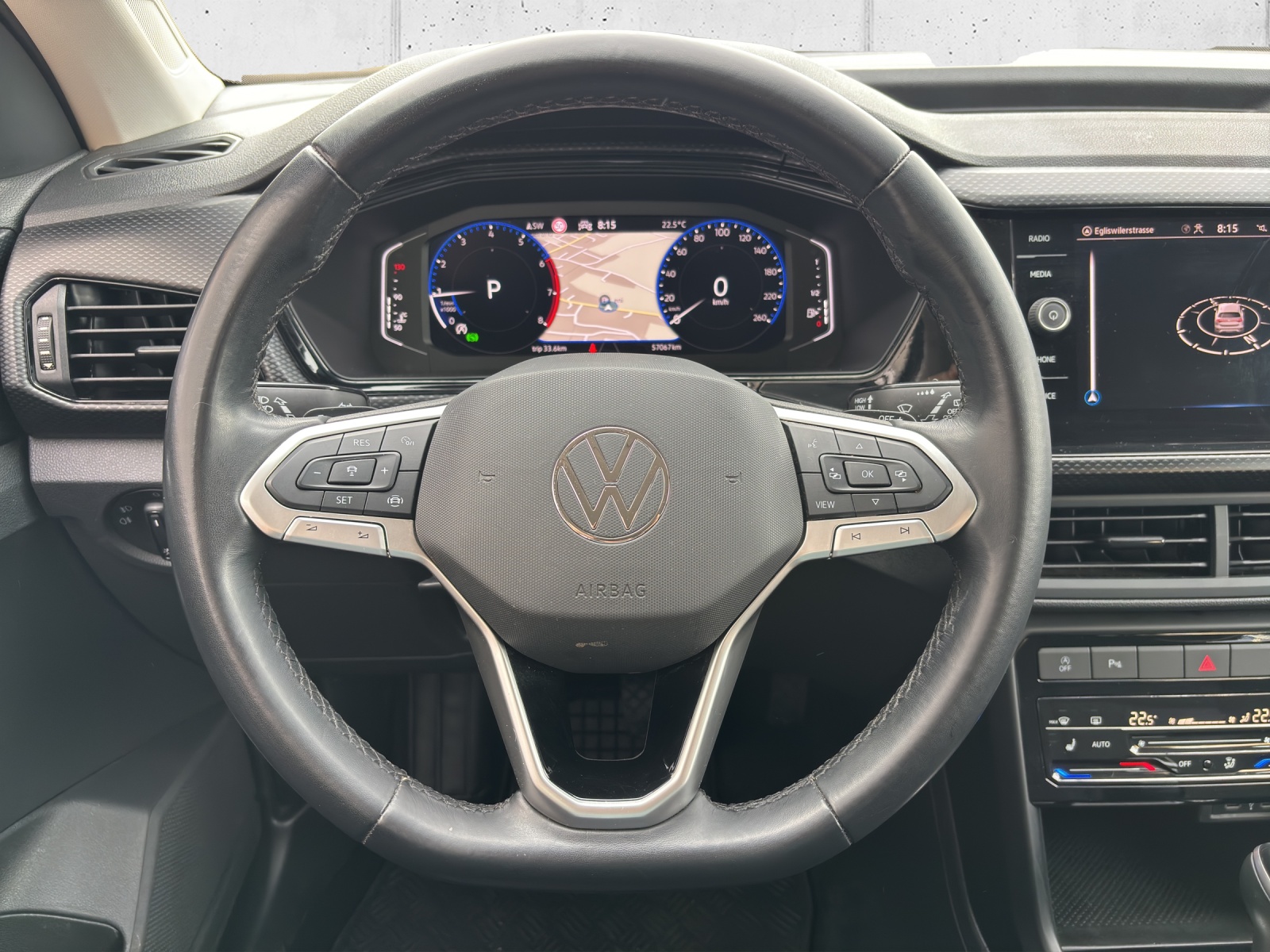 VW T-Cross 1.0 TSI Life DSG mit AHK, Rückfahkamera & Winterräder-image-11