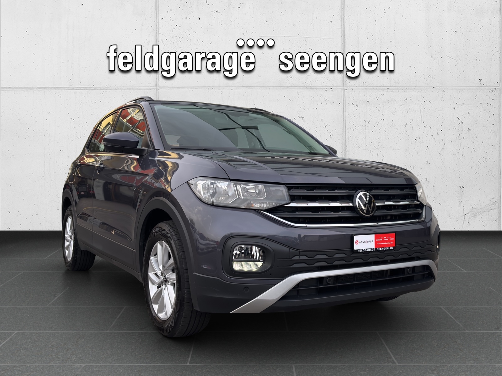 VW T-Cross 1.0 TSI Life DSG mit AHK, Rückfahkamera & Winterräder-showroom-element-2