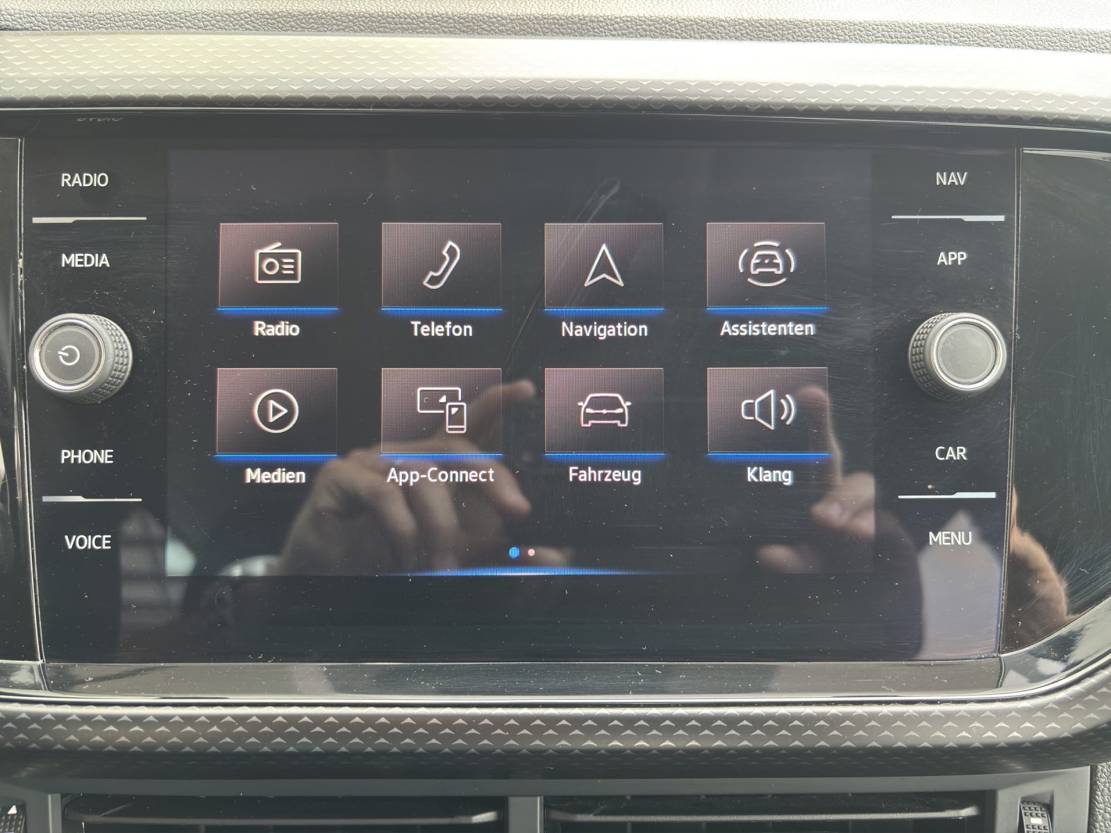 VW T-Cross 1.0 TSI Life DSG mit AHK, Rückfahkamera & Winterräder-image-14