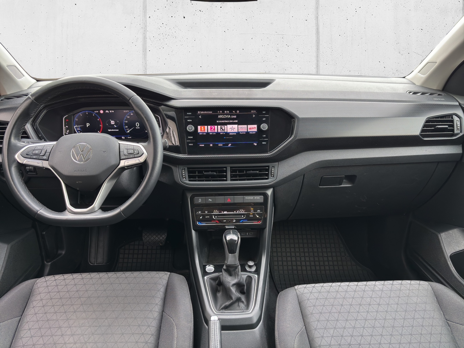 VW T-Cross 1.0 TSI Life DSG mit AHK, Rückfahkamera & Winterräder-image-10