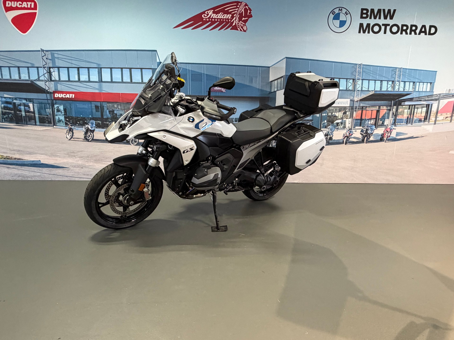 BMW R 1300 GS-image-3