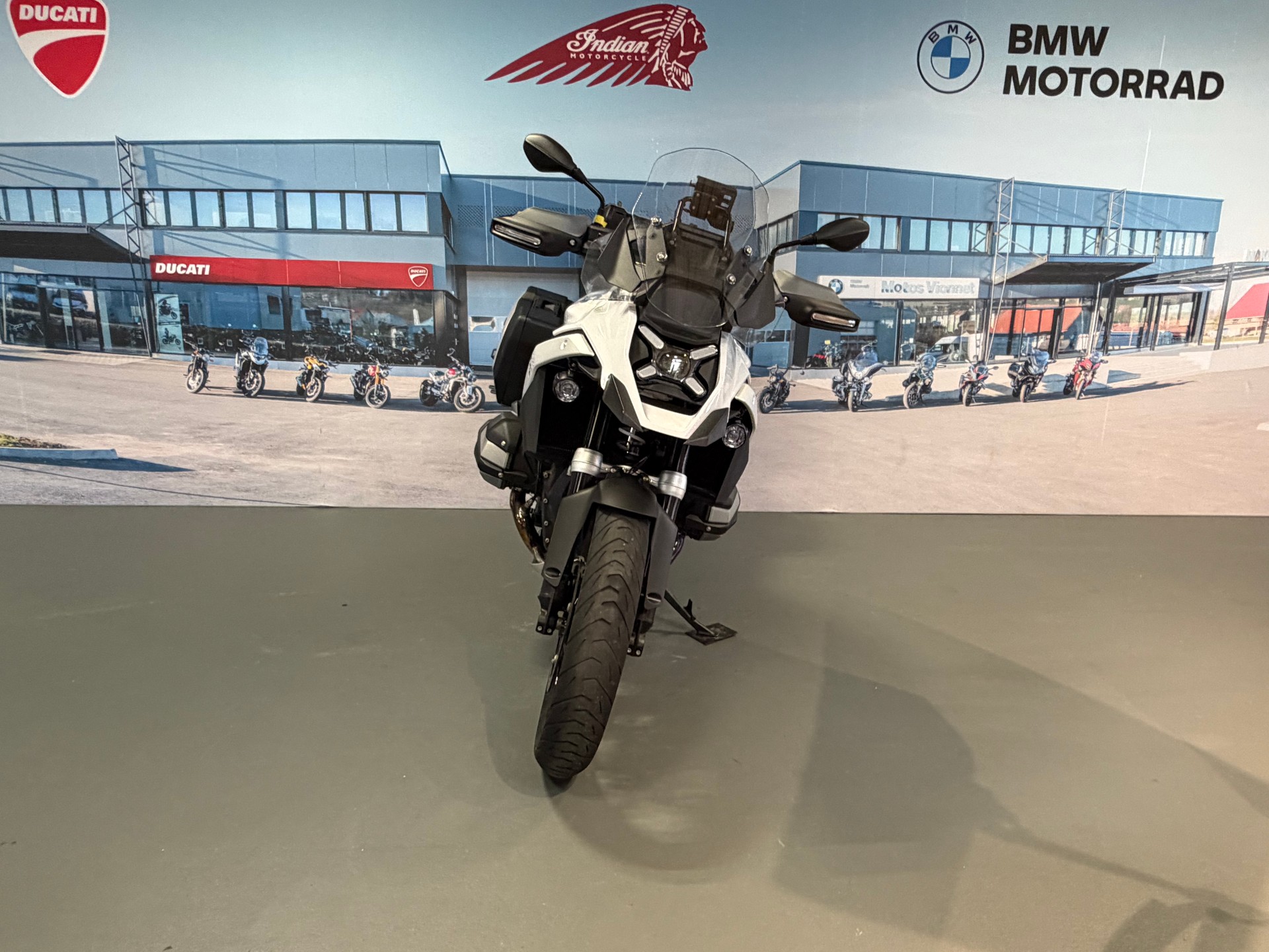 BMW R 1300 GS-image-1