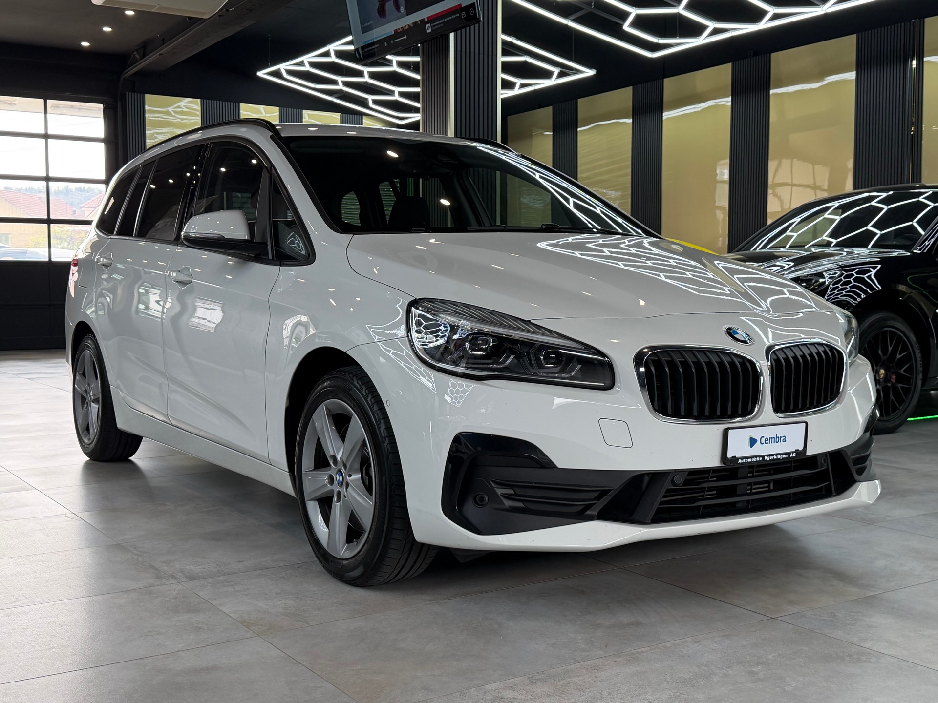 BMW 220d xDrive Gran Tourer Steptronic-showroom-element-2