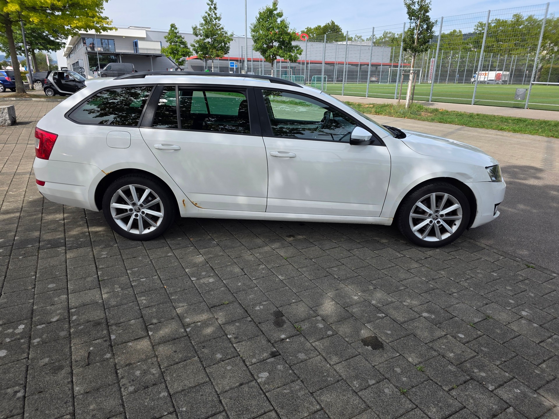 SKODA Octavia Combi 1.8 TSI Ambition 4x4 DSG-showroom-element-2