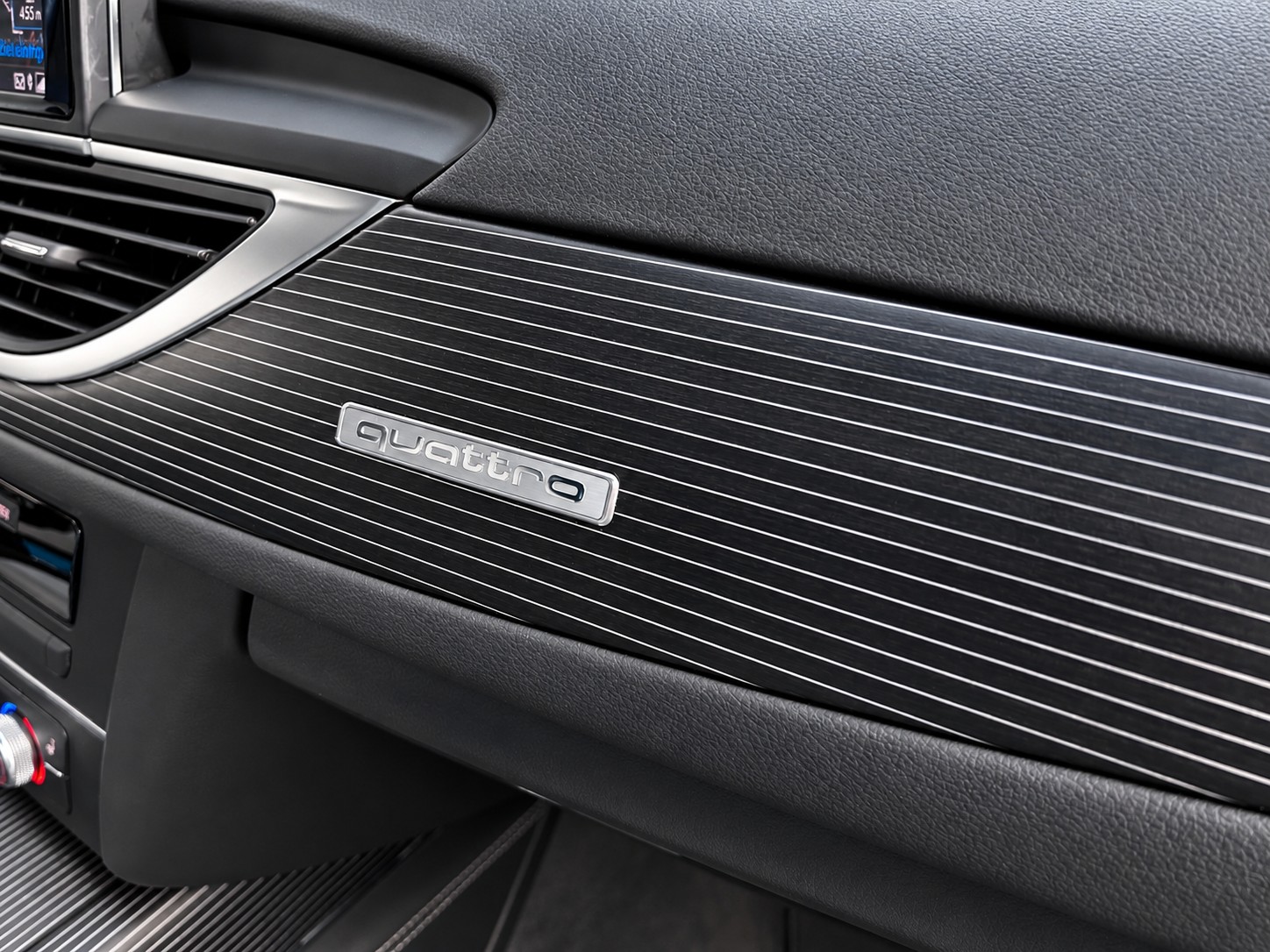 AUDI A6 Avant 3.0 V6 TDI Competition quattro-image-12