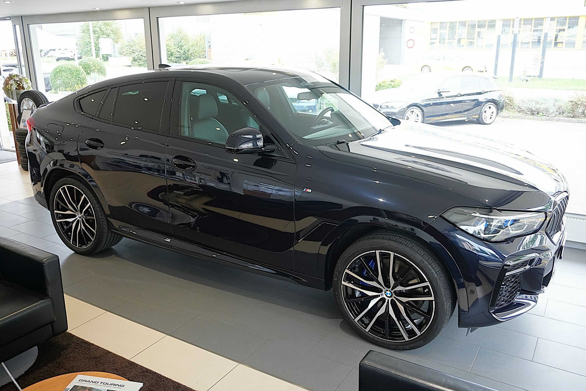 BMW X6 xDrive 48V 40d Steptronic M Sport-showroom-element-2