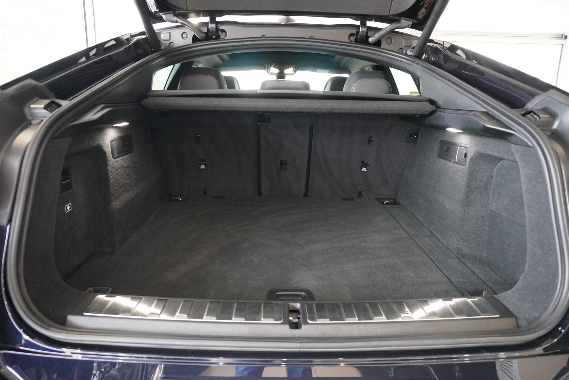 BMW X6 xDrive 48V 40d Steptronic M Sport-image-17