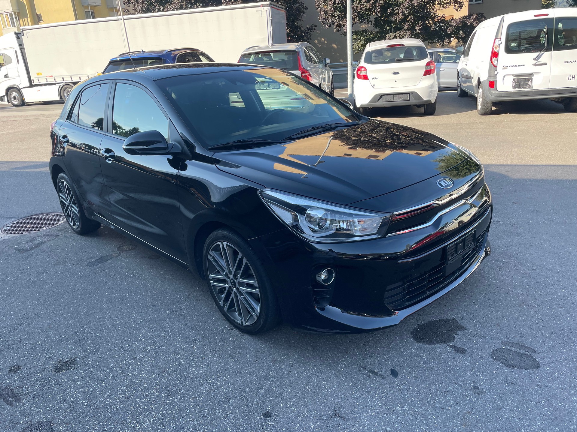 KIA Rio 1.4 CRDi Style-image-12