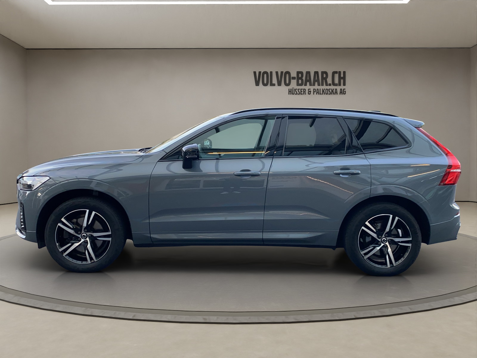 VOLVO XC60 2.0 B4 MH R-Design AWD-showroom-element-1