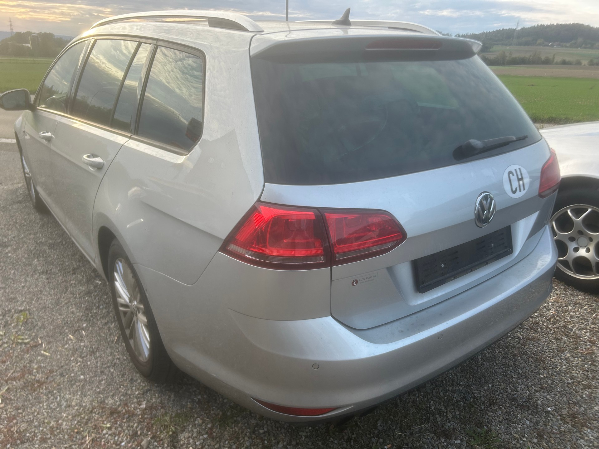 VW Golf Variant 1.4 TSI Cup DSG-image-2