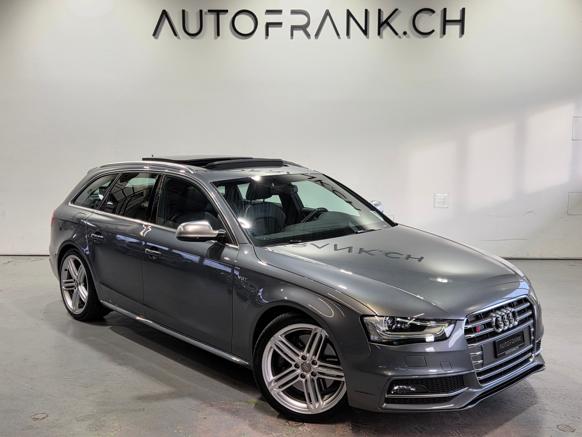 AUDI S4 Avant 3.0 V6 TFSI quattro S-Tronic-showroom-element-1