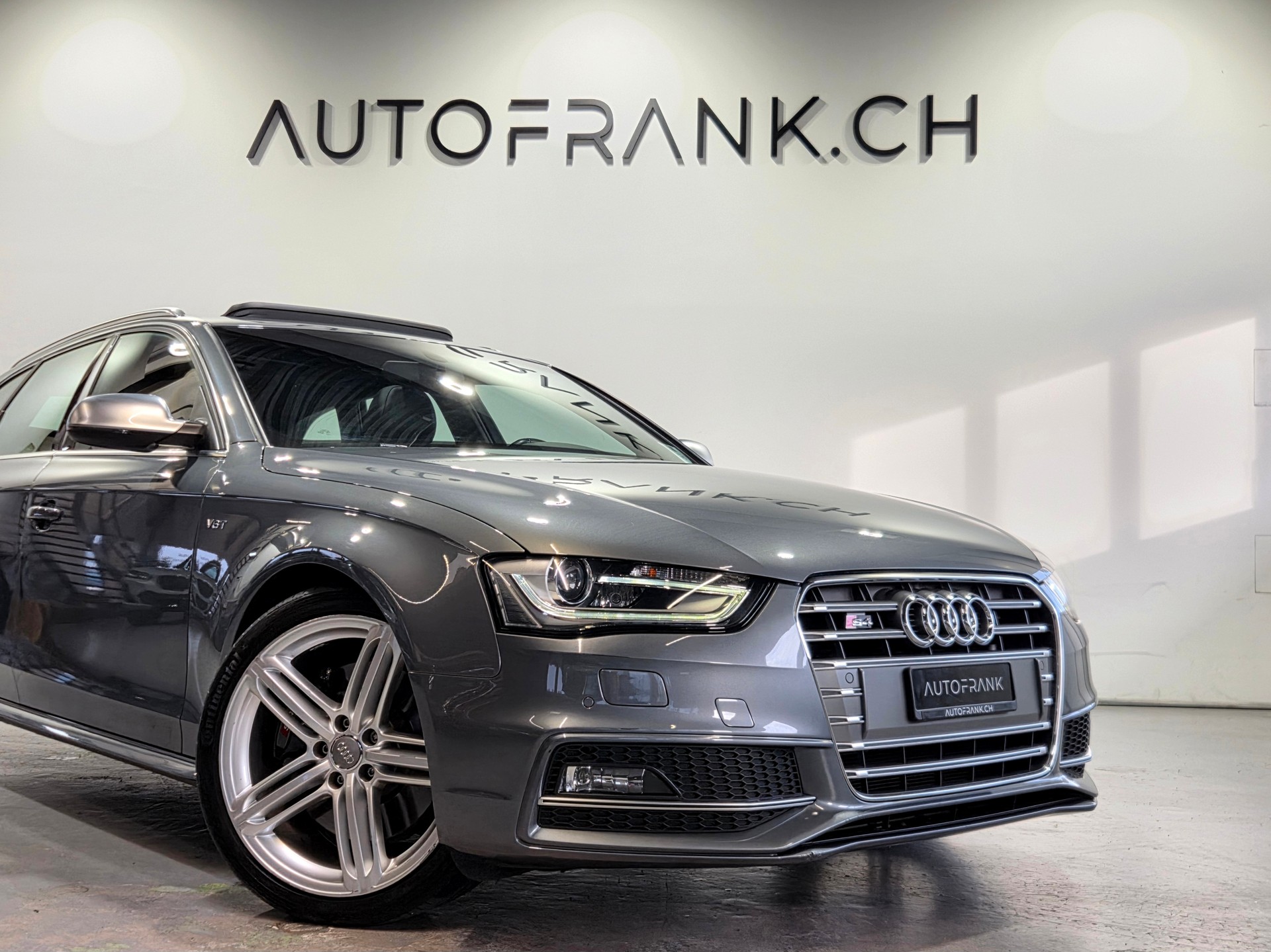 AUDI S4 Avant 3.0 V6 TFSI quattro S-Tronic-showroom-element-3