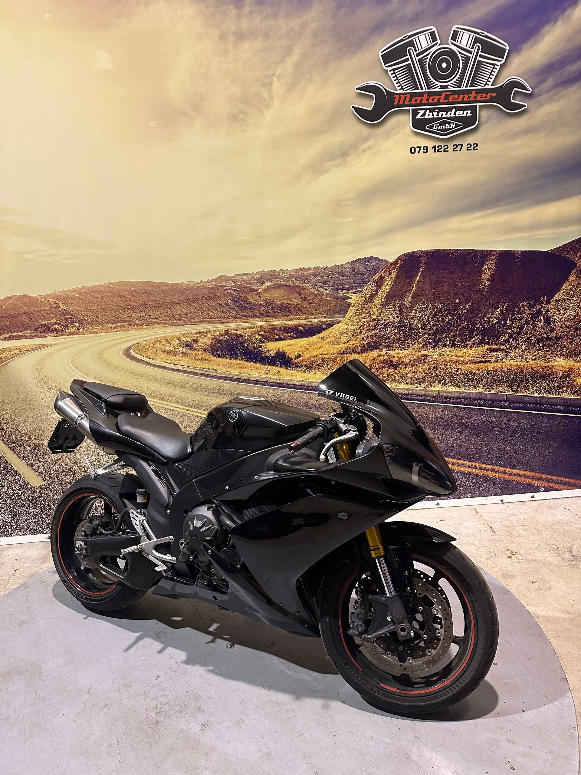 YAMAHA YZF-R1 BLACK Akrapovic Auspuff-image-1