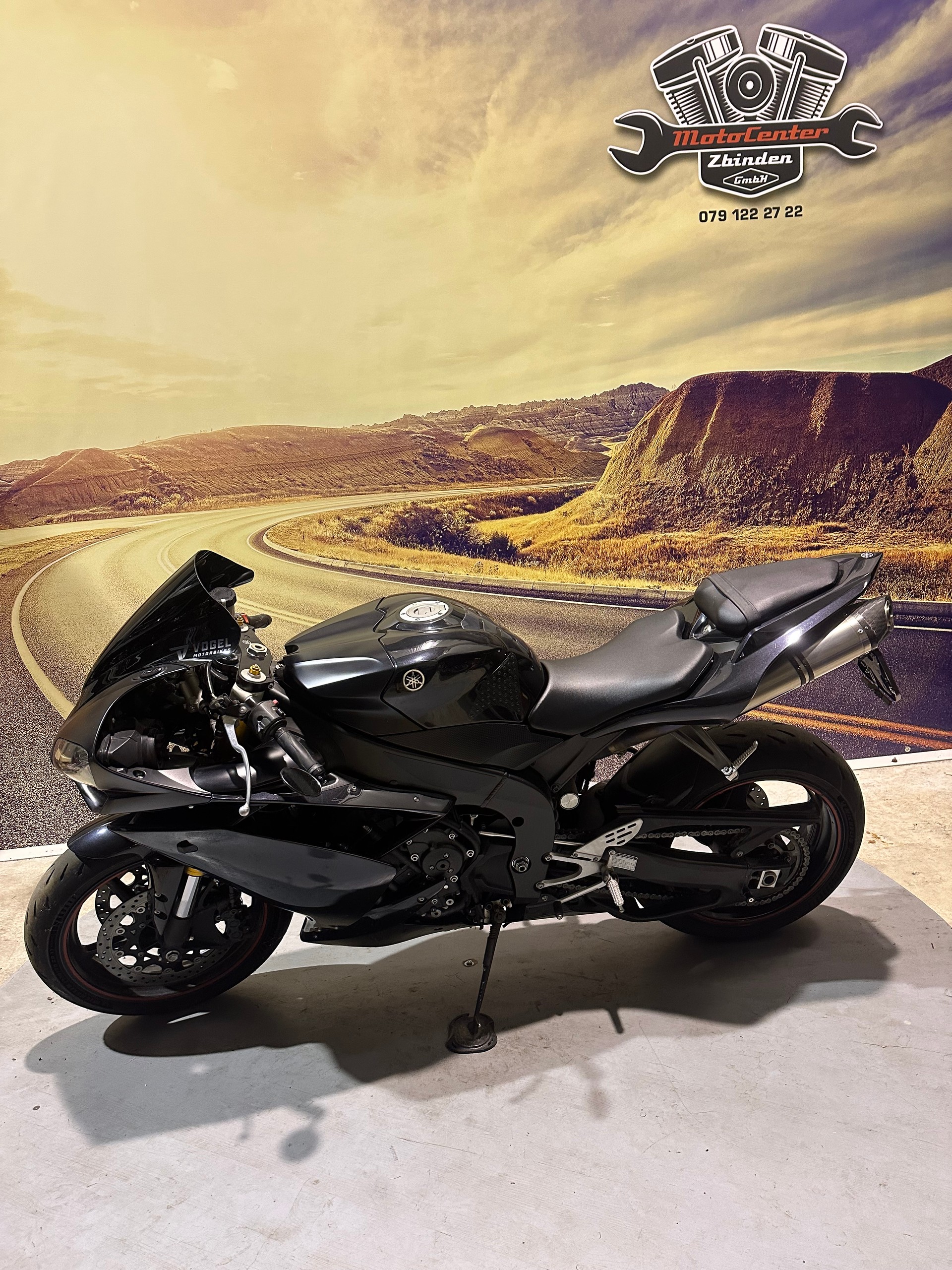 YAMAHA YZF-R1 BLACK Akrapovic Auspuff-image-4