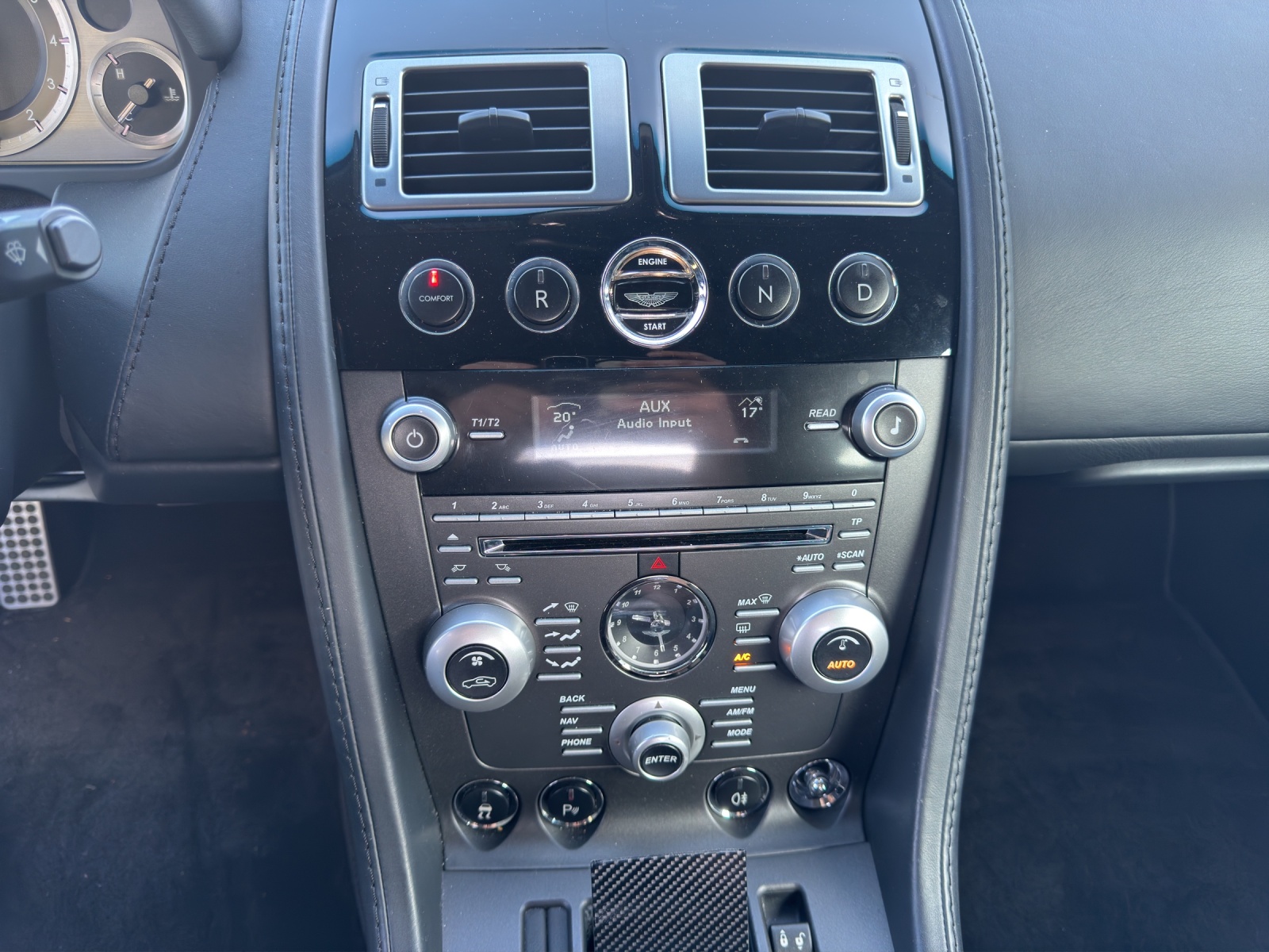ASTON MARTIN V8 Vantage 4.7 Sportshift-image-11
