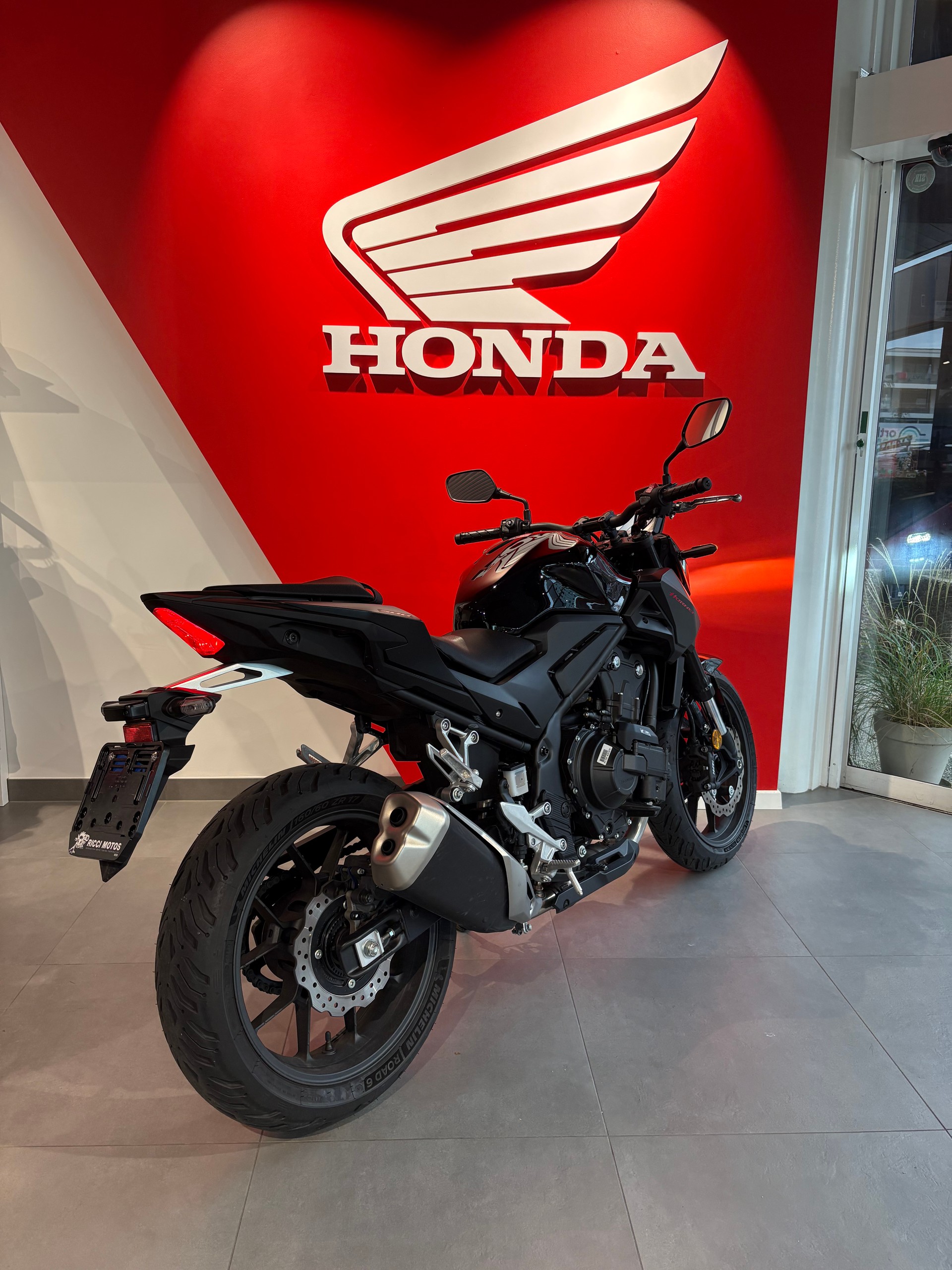 HONDA CB 500 Hornet E-clutch-image-2