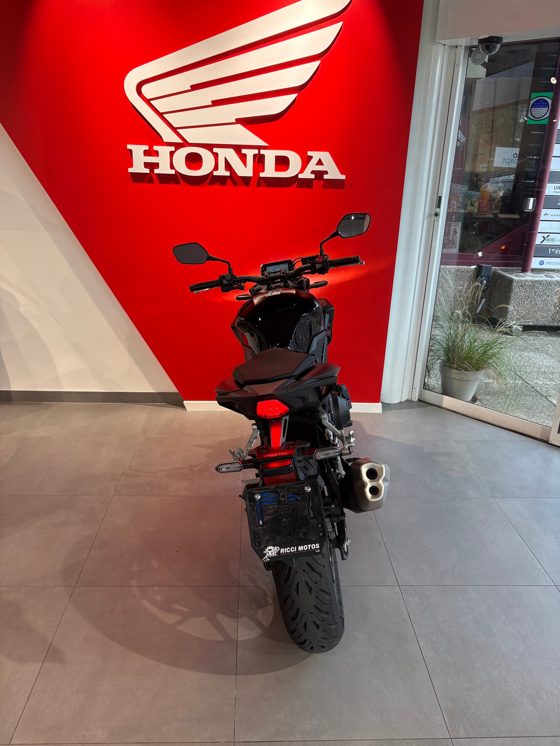 HONDA CB 500 Hornet E-clutch-image-3