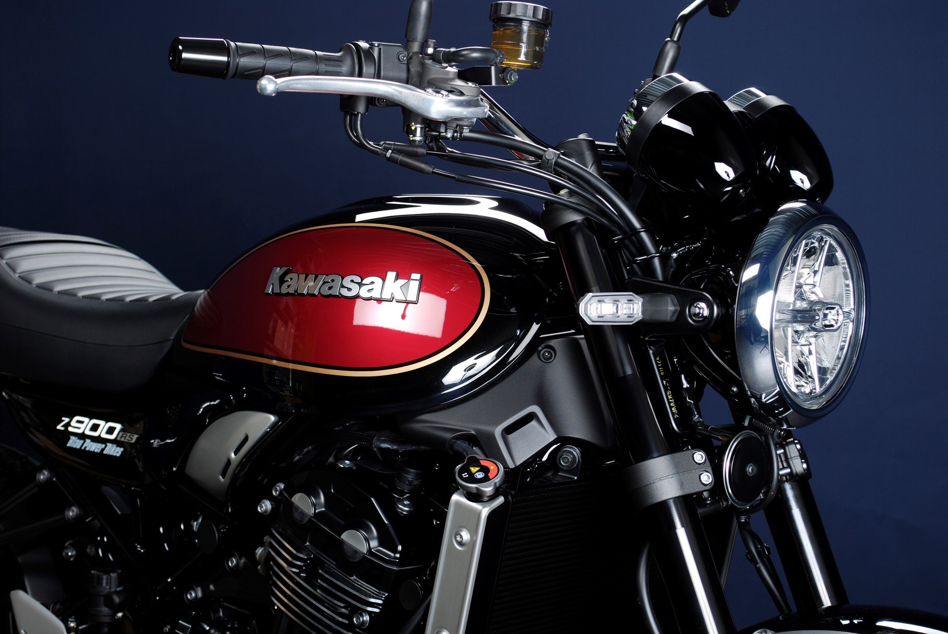 KAWASAKI Z 900 RS MY23-image-3