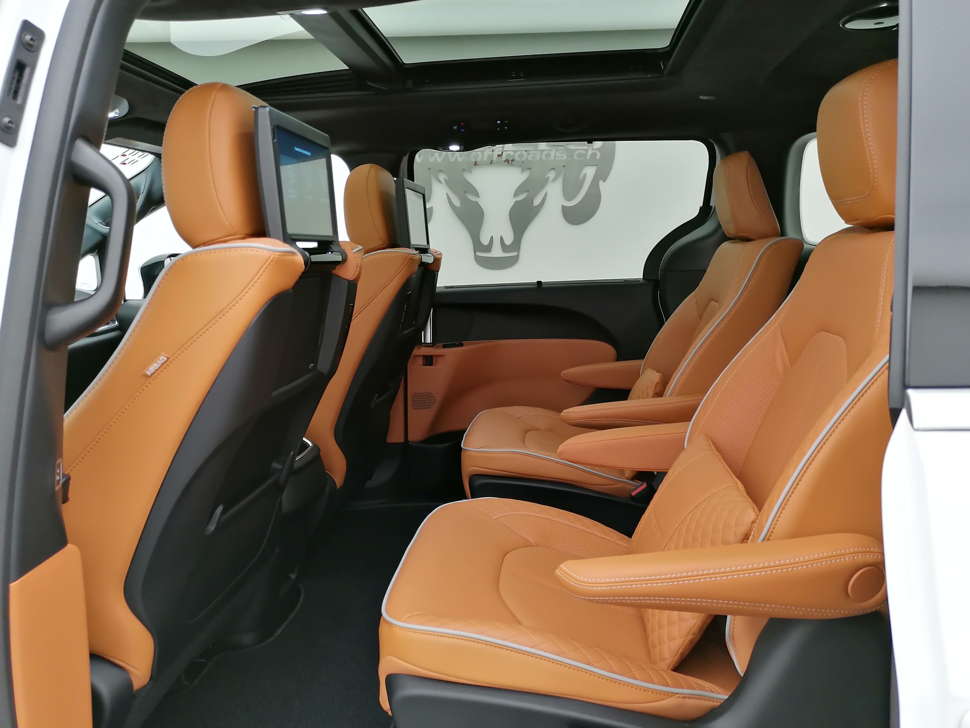 CHRYSLER Pacifica Pinnacle 3.6l Plug-In-Hybrid-image-11
