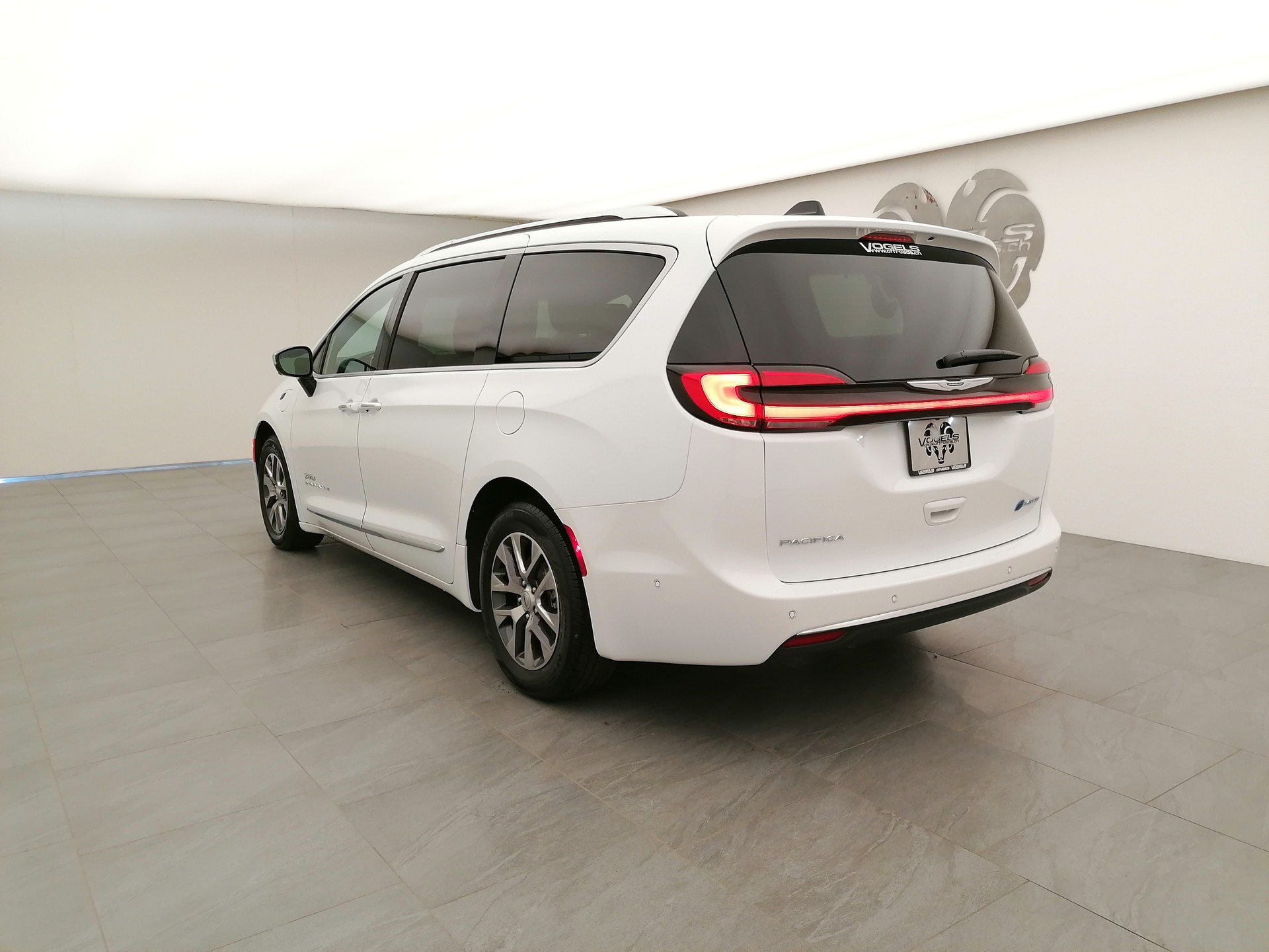 CHRYSLER Pacifica Pinnacle 3.6l Plug-In-Hybrid-image-5