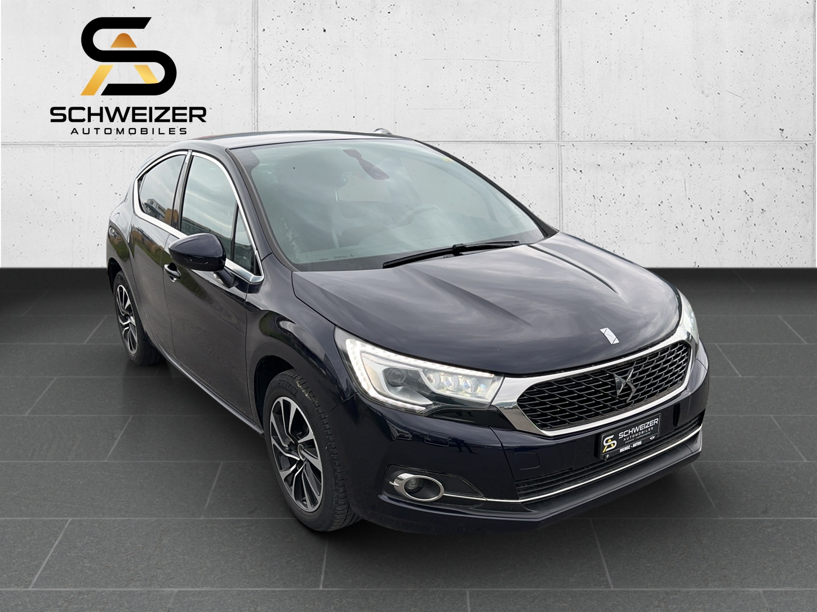DS AUTOMOBILES DS 4 Crossback 1.2 Pure Tech SO Chic-showroom-element-1