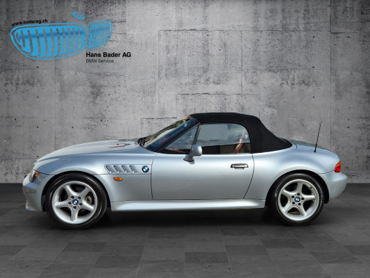 BMW Z3 2.8i Roadster-showroom-element-2