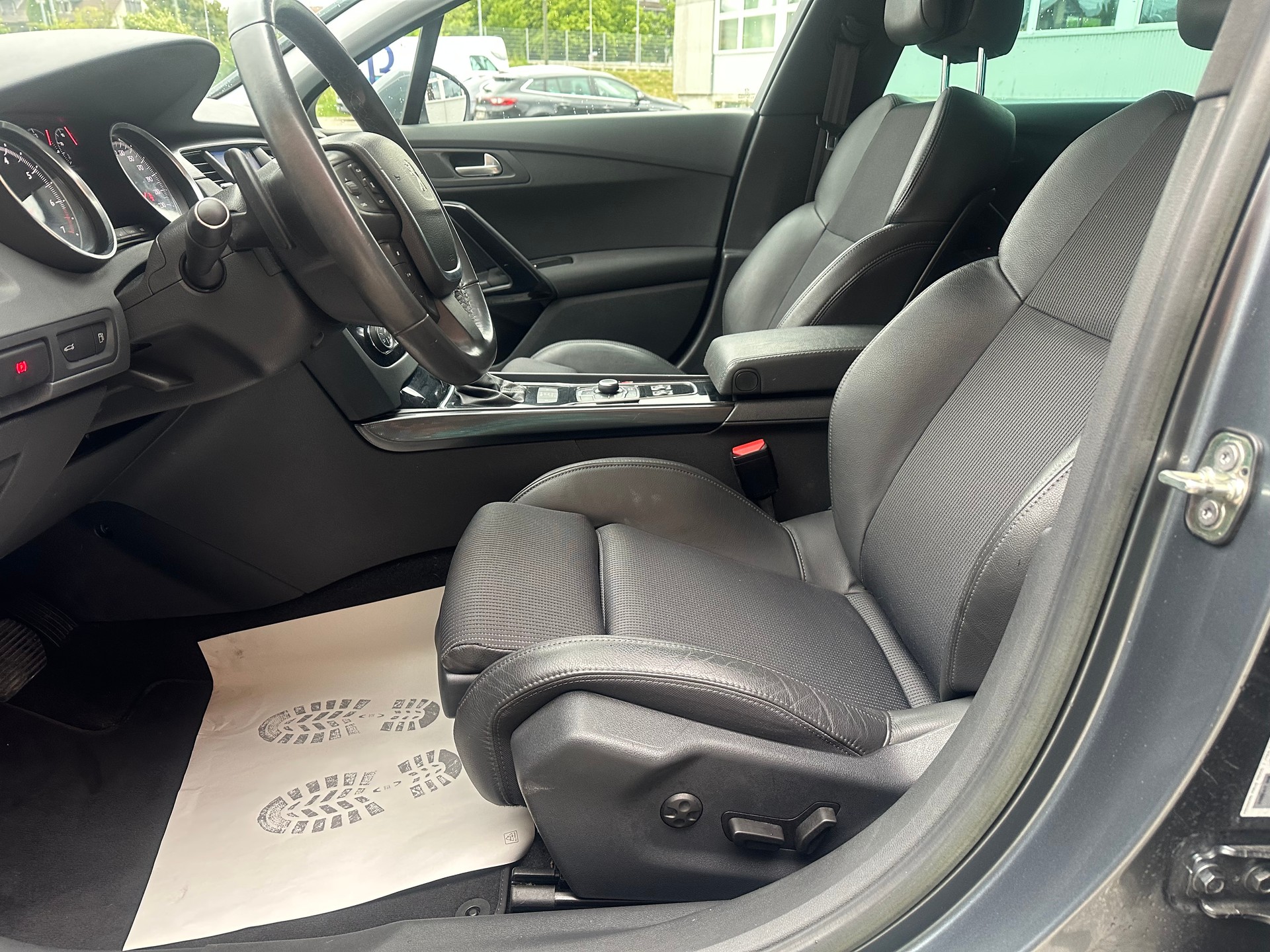 PEUGEOT 508 SW 1.6 16V T Allure Automatic-image-13