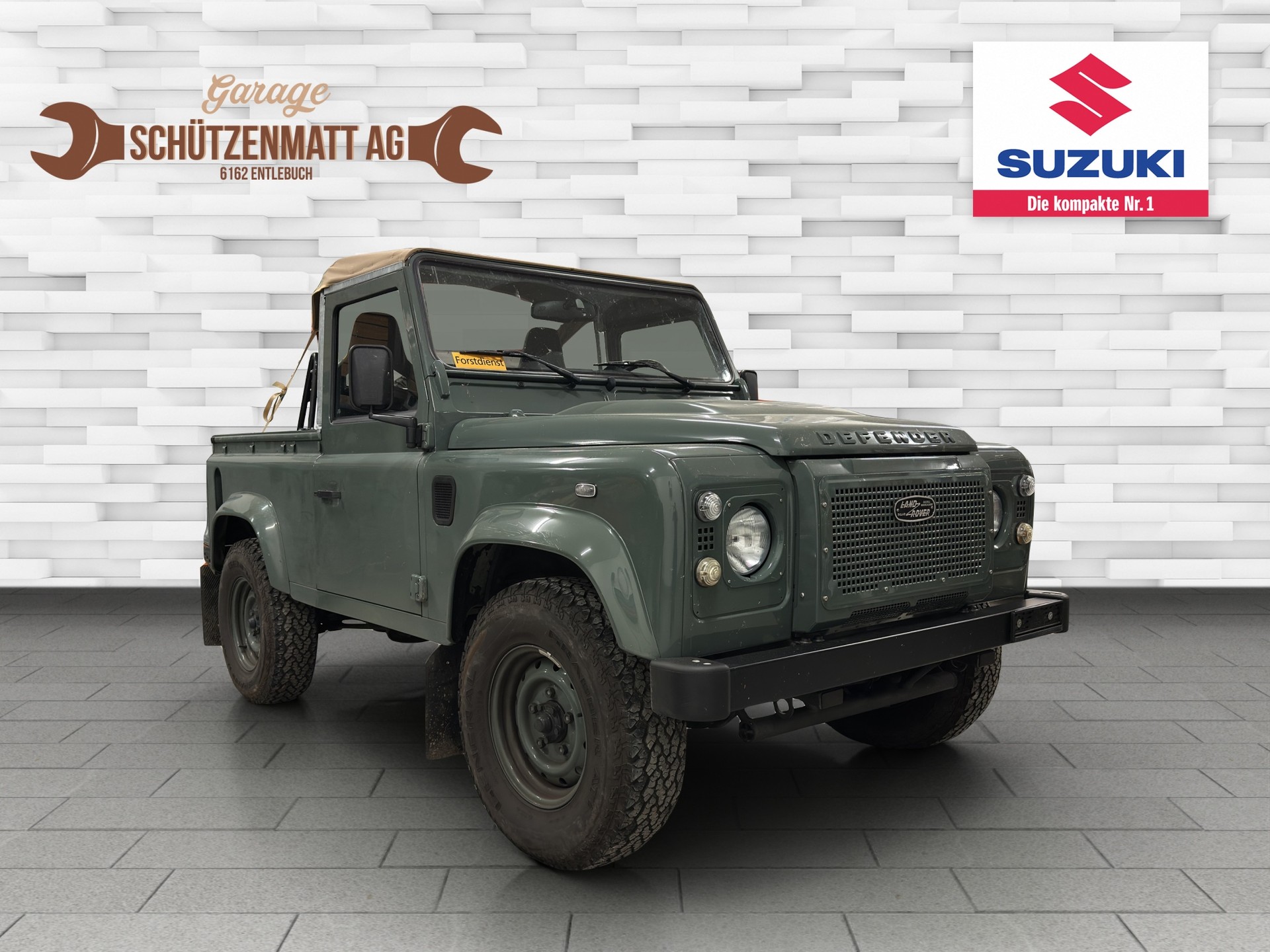 LAND ROVER Defender 90 2.2 TD4 Soft Top-image-1