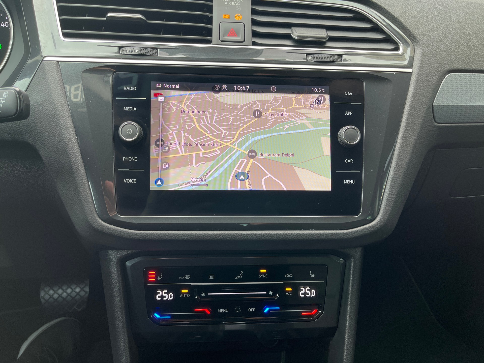 VW Tiguan 2.0 TDI SCR Life 4Motion DSG-image-10
