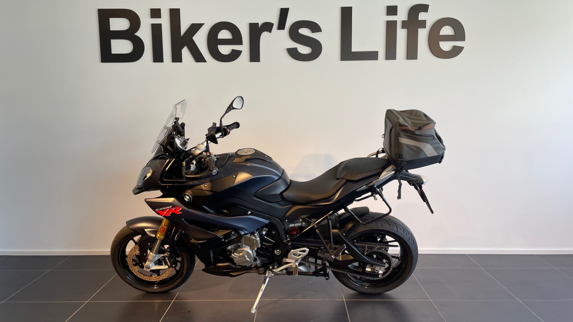 BMW S 1000 XR-image-1