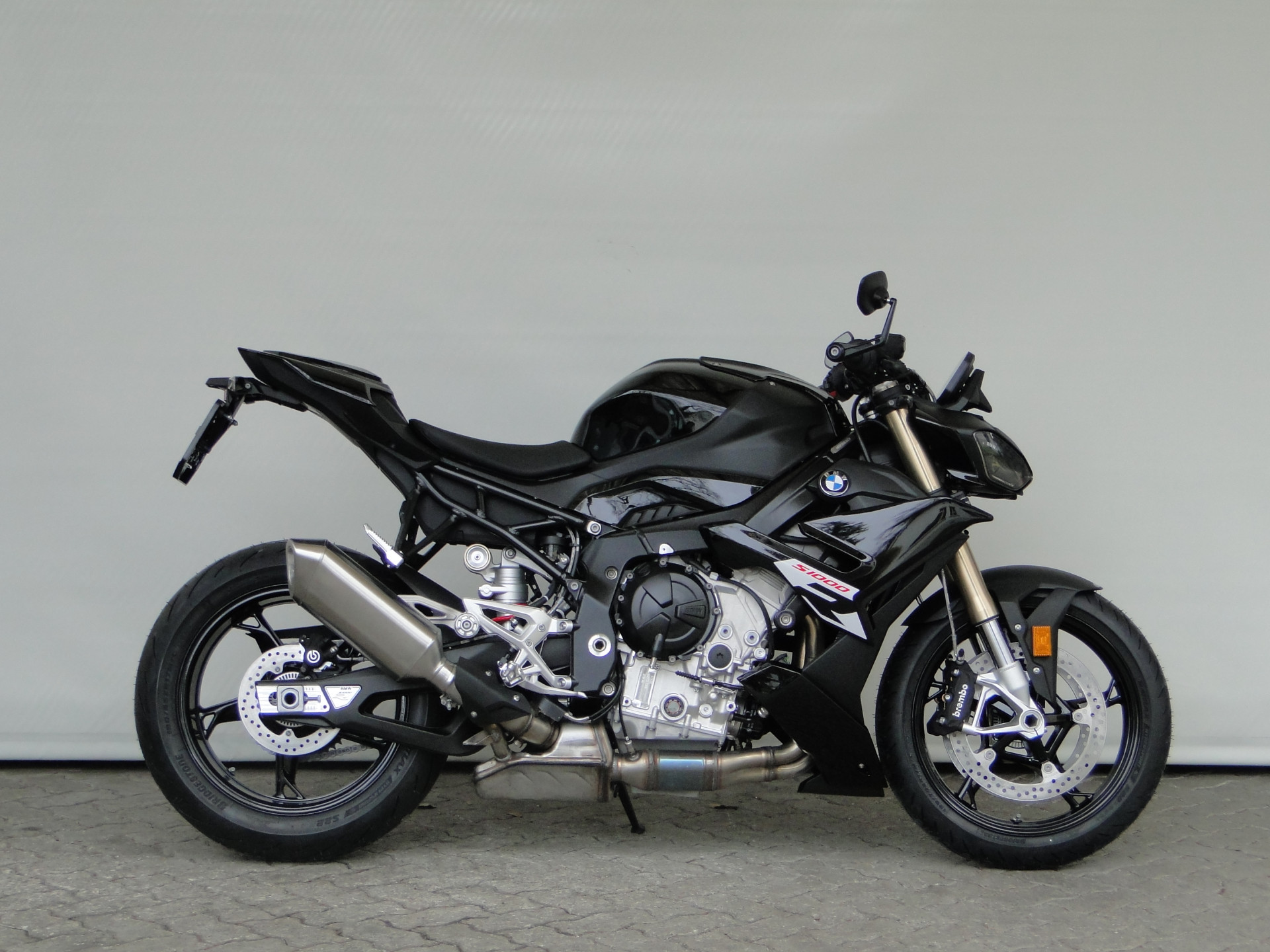 BMW S 1000 R-image-1