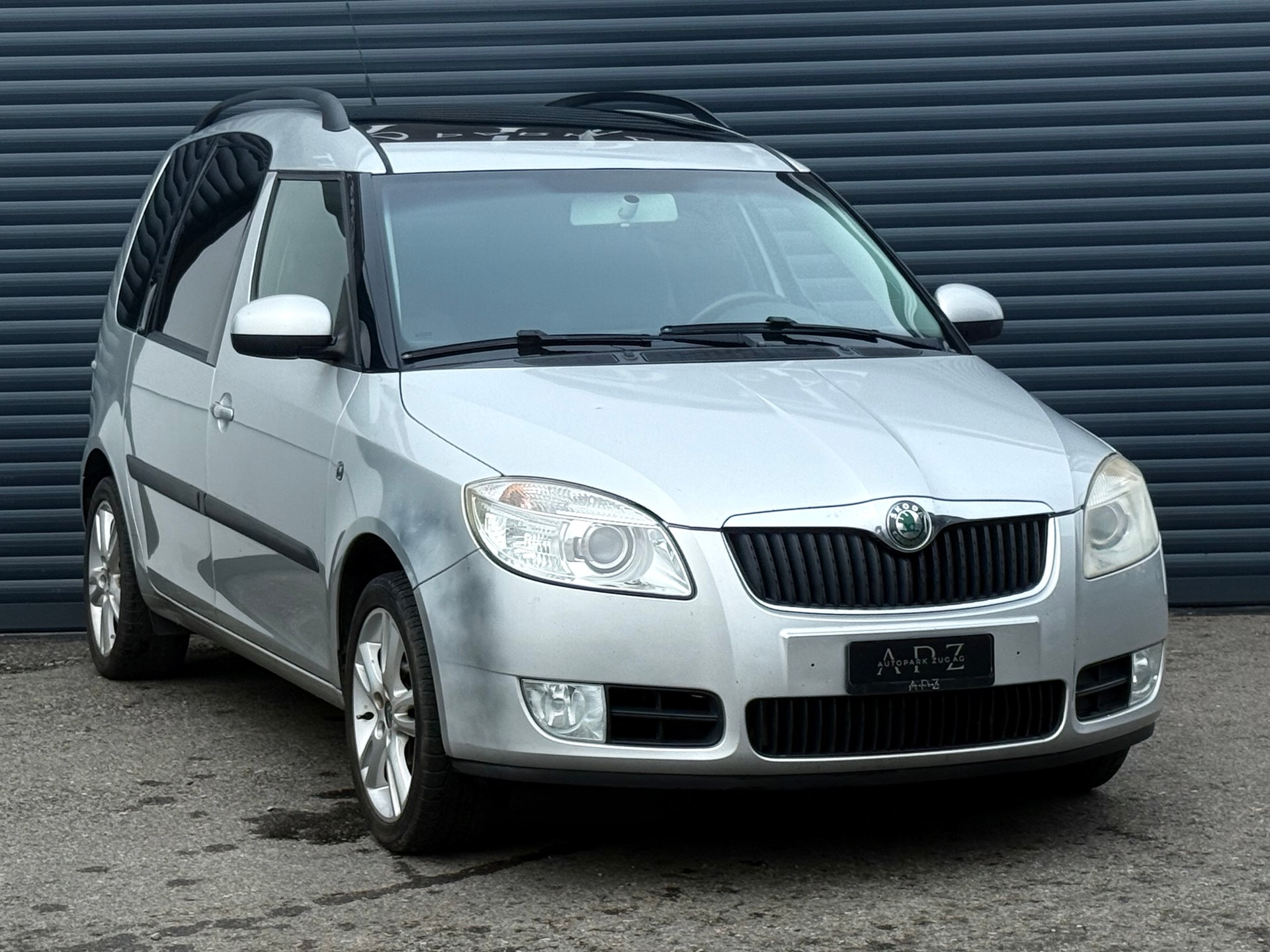 SKODA Roomster 1.6 Magic-image-2