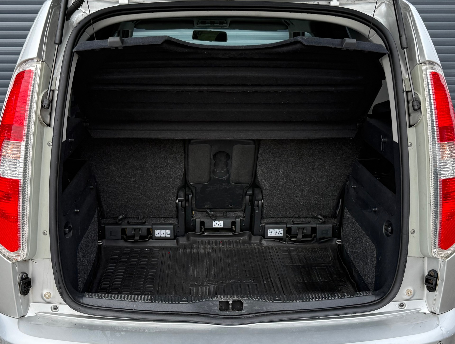 SKODA Roomster 1.6 Magic-image-11